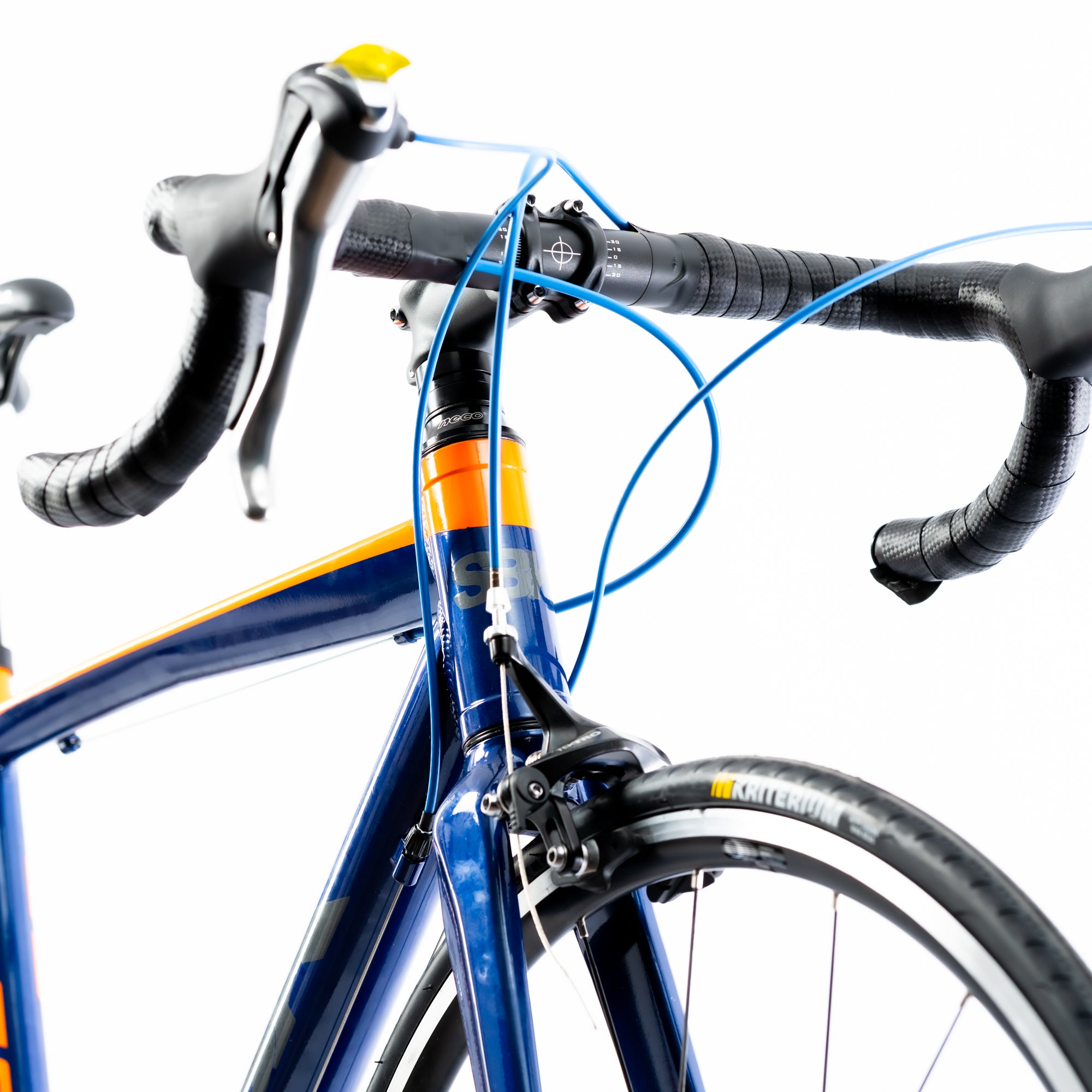 BICICLETA SBK SPEED ROAD S9 + 2 cascos Drifter Bell MIPS de regalo